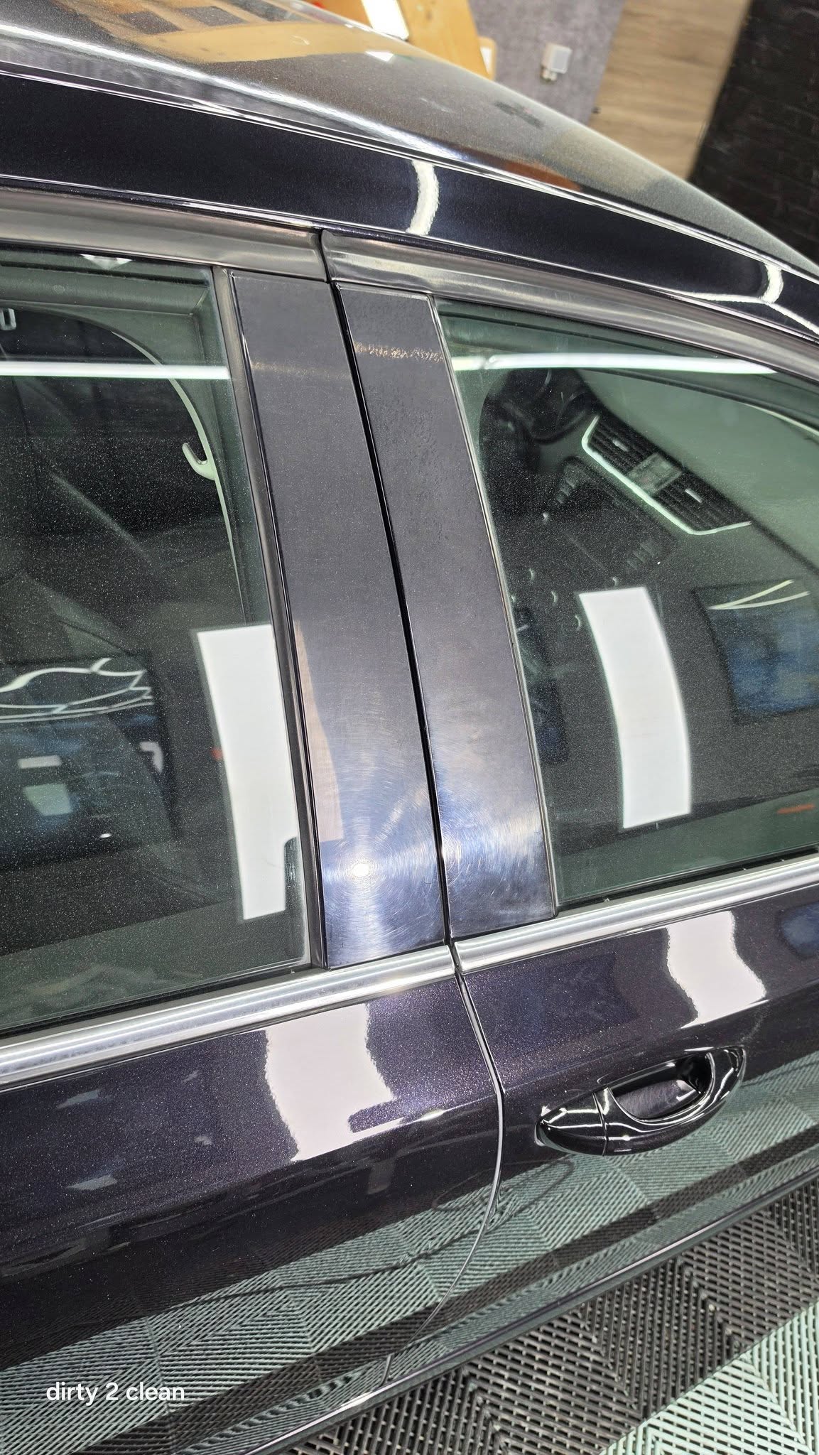Montants de portes marqués de la Škoda Octavia avant correction